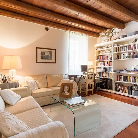 Corte Antica Canossa Del 1600 Bed & Breakfast Verona
