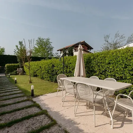 Corte Antica Canossa Del 1600 Bed & Breakfast *